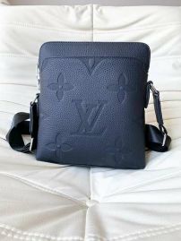 Picture of LV Mens Bags _SKUfw146929596fw